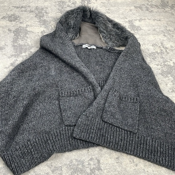 Kaufmanfranco Carbon Faux Fur Vest Knit Gray Boho Festival Sz L - Picture 10 of 13